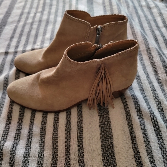 Sam Edelman tan booties with fringe on the side - Picture 3 of 6